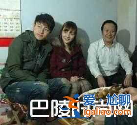李小璐随夫回农村秒变村姑 可以说是十分接地气了？