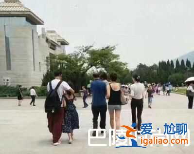 马伊琍参观兵马俑文章抱女儿父爱满满 两人离婚传闻不攻自破？