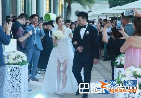 王君馨回港补办婚礼 请来了半个香港娱乐圈王祖蓝夫妇到场？