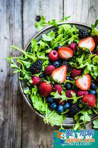 蓝莓水果沙拉怎么做好吃 蓝莓水果沙拉的做法？