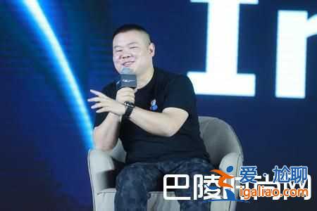 岳云鹏罕见携妻现身 发文称思念大学初恋晒照为妻子庆生？