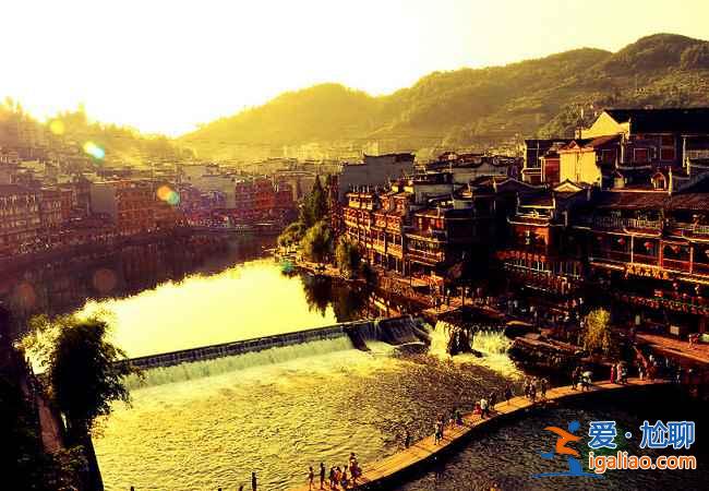 【凤凰古城最佳旅游时间】什么时候去凤凰最好？
