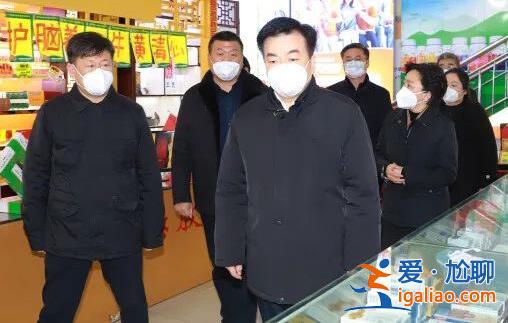 全面提升隔离救治能力水平 确保重症患者及时救治和群众正常看病就医？