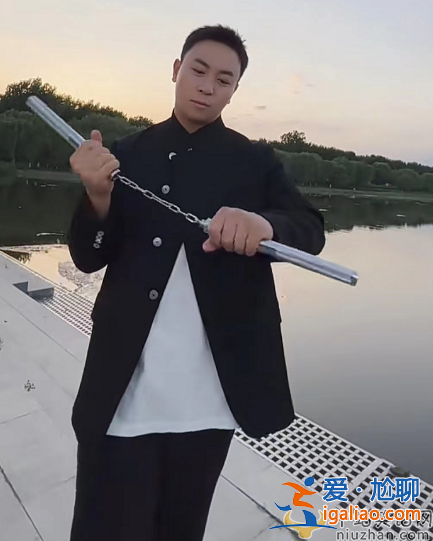 释小龙最新消息！减肥成功帅气十足 被曝已低调结婚生女