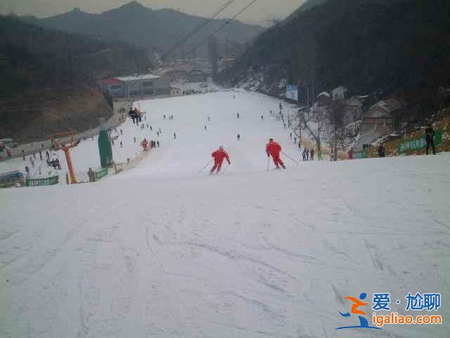 二龙山滑雪场跟其他滑雪场有什么不同，二龙山滑雪场与其他滑雪场相比有什么优势，二龙山滑雪场有什么特点？