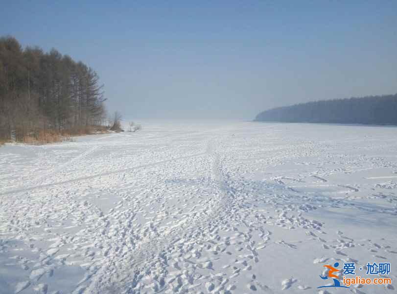 二龙山滑雪场跟其他滑雪场有什么不同，二龙山滑雪场与其他滑雪场相比有什么优势，二龙山滑雪场有什么特点？
