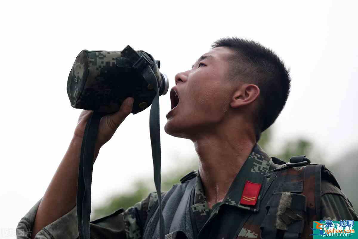 《蓝军出击》：王可争是粗中有细，褚战刚则是细中带虚？
