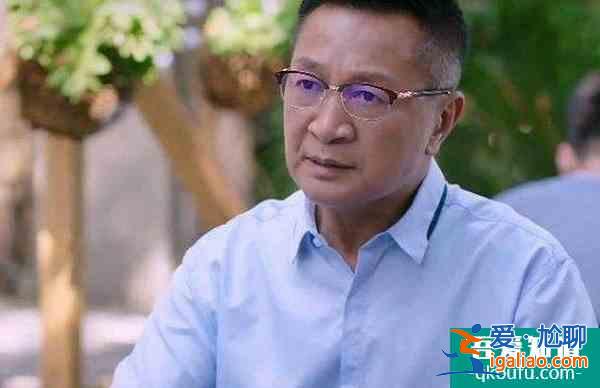 以家人之名：齐明月爸妈的结局，给表面亲密的中年夫妻提了醒？
