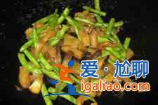 干煸茄子豆角的做法？