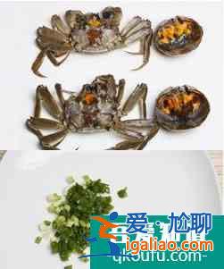 春节菜谱：蟹辣白菜炒年糕的做法？