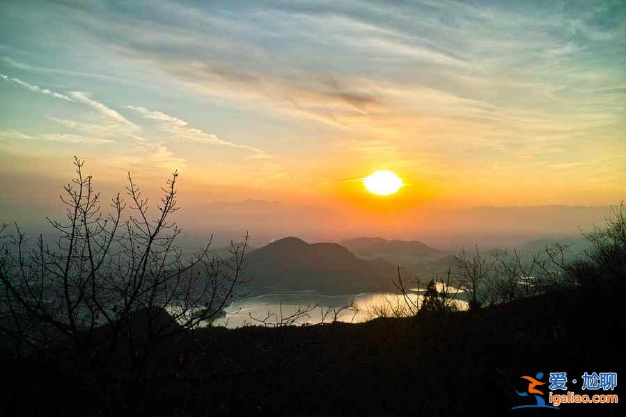 【北京秋天适合去哪玩】北京秋天去哪玩，北京秋天好玩的景点？