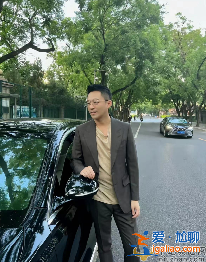 汪小菲深夜醉酒惹争议 胡子拉碴颓废不堪 网友在线安慰向前看