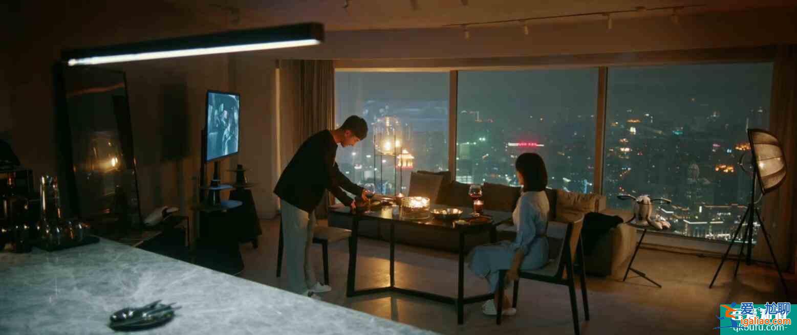 《他其实没有那么爱你》：爱得卑微的女孩，在感情里如何完美蜕变？