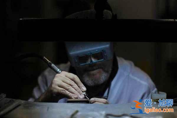 跟随中国摄影师 揭秘巴西闪闪发光的“珠宝诱惑”？
