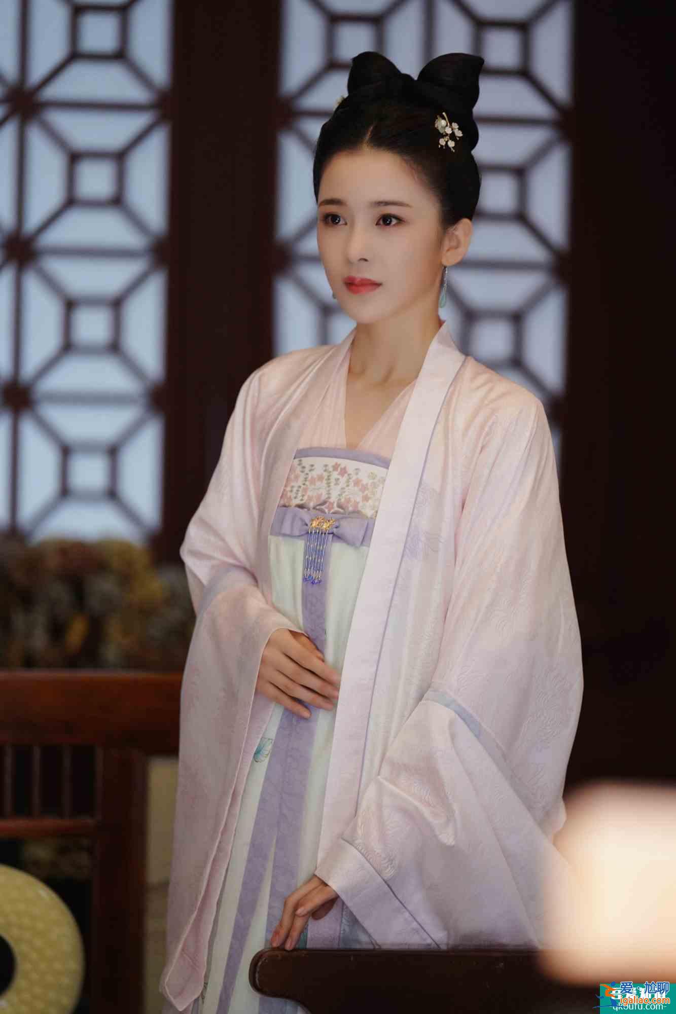 一口气连播8集！赵樱子的《长安诺》，凭什么在9月顺利霸屏？？