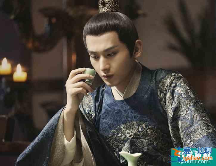 娱乐圈到底多现实？成毅爆红《长安诺》开播，海报占比一人顶俩？