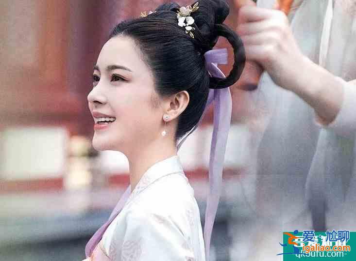 成毅新剧《长安诺》无CP感，女主年纪大长得老，同框像母子？