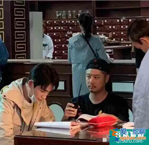 怎么也想不到，刘诗诗朱一龙的新剧《亲爱的自己》，导演竟是任重？