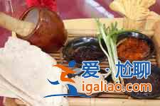 煎饼卷大葱的做法？