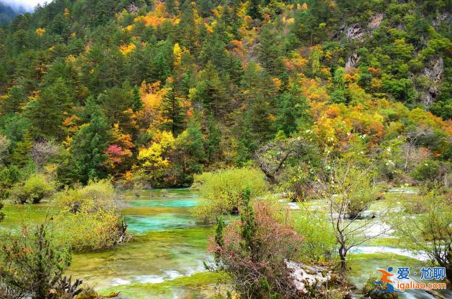 【10月九寨沟天气】10月去九寨沟穿什么，10月份去九寨沟冷吗？