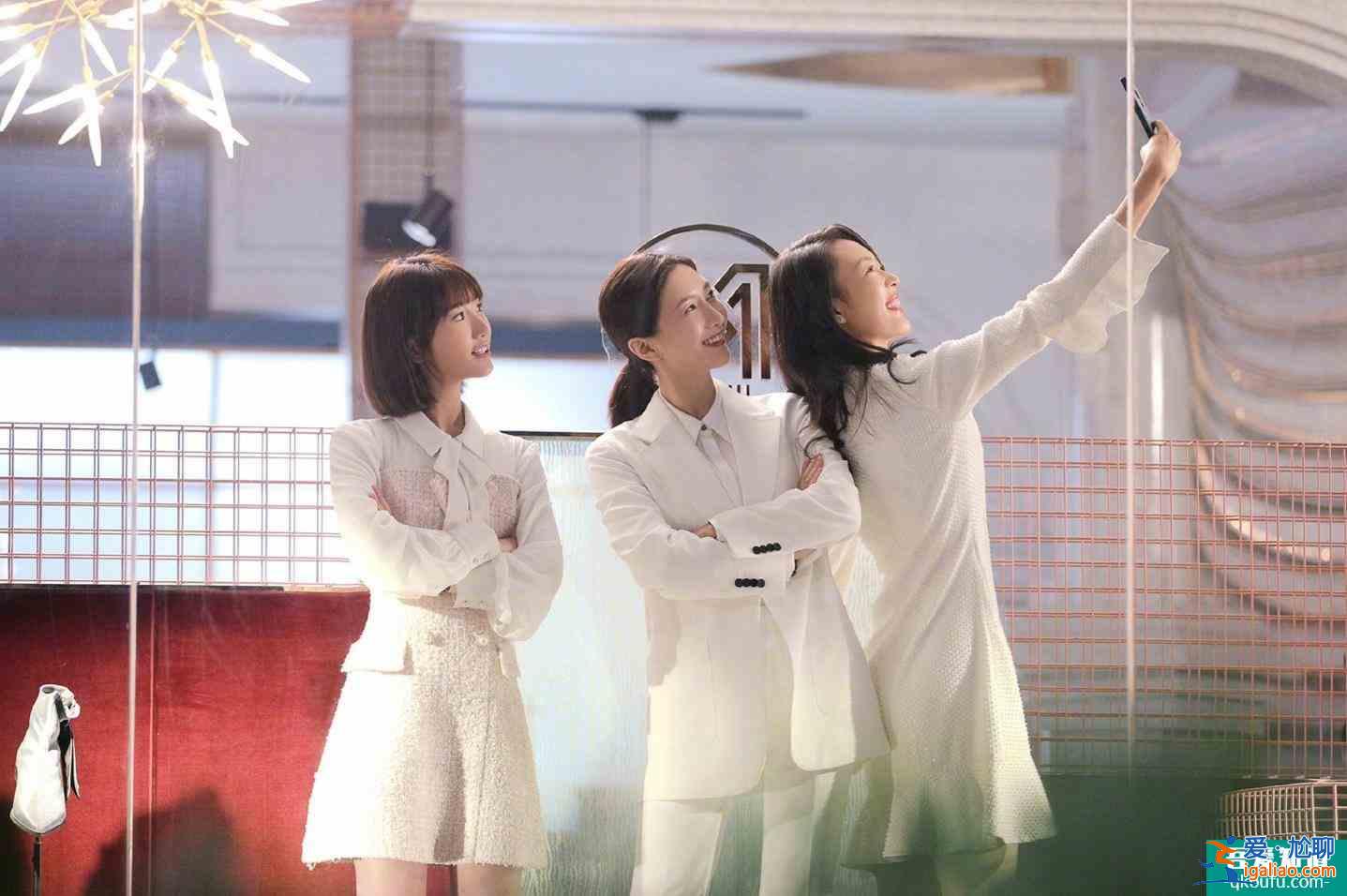 《以家人之名》战报出炉：热搜超250个，力压《三十》《安家》？
