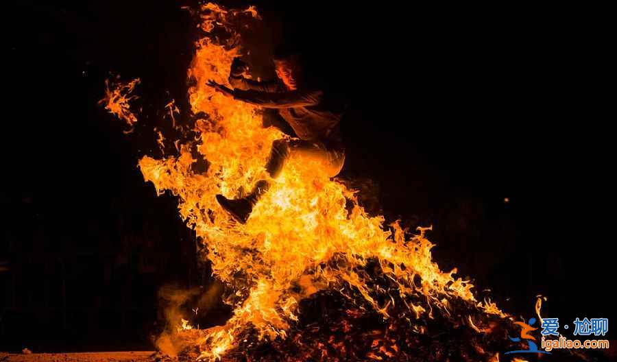 烈火中的狂欢，西班牙圣胡安仲夏节？