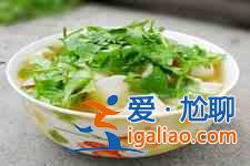 鸡汤刀削面的做法？