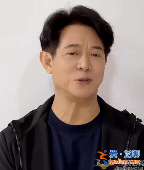 李连杰罕见露面!脸大脖子粗疑似病发 变化太大网友直呼认不出