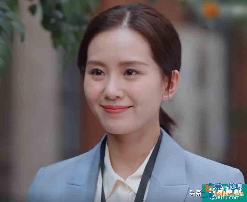 朱一龙被套路辞职，陈卓璇遭上级放弃，《亲爱的自己》非常写实？