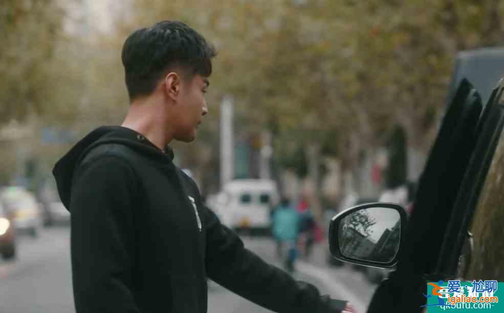 他其实没有那么爱你：Sam欺骗孙艺荷，假装出差找前女友私会？？