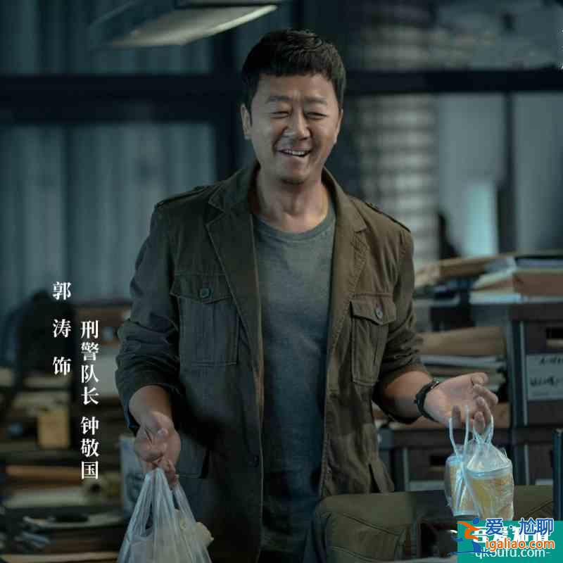 悬疑爆款《摩天大楼》，完成一次电影院里做不了的实验？