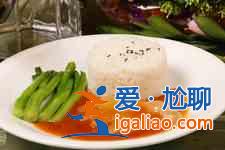 鱼翅捞饭的做法？