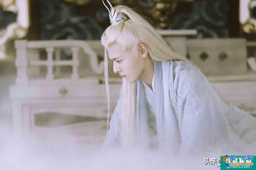 腾蛇到底喜不喜欢璇玑？看了《琉璃》原著才知两人的感情有多复杂？