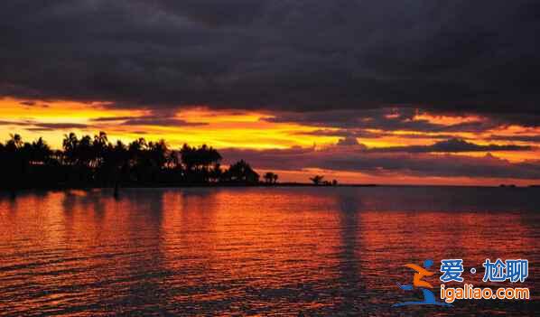 全球十大多美女海滩之一，南太平洋上的珍珠岛屿？