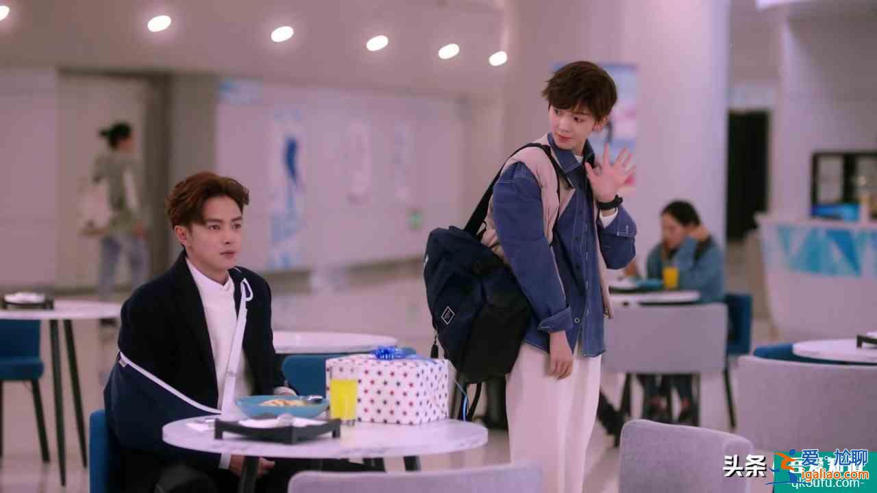 《穿盔甲的少女》反套路甜宠剧，男主是憋屈小媳妇，爱撒娇爱假笑？