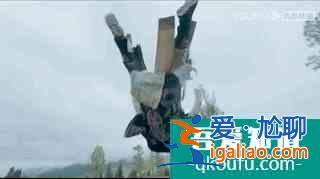 《太古神王》被吐槽最多的演员，却是最搞笑的存在，向佐出圈了？