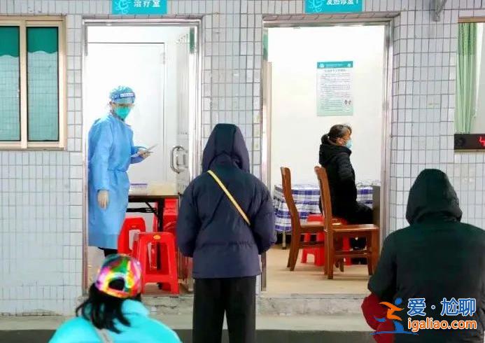 数千人带病坚持上岗 请给一线医护多一份理解？