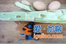 莴笋炒鸡蛋的做法？