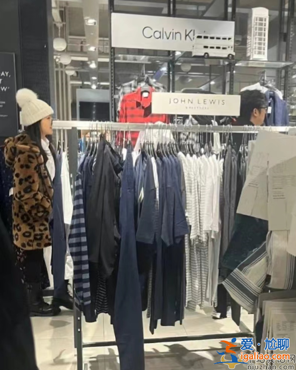李湘怎么了？删除动态全网消失？是不想炫富还是发生什么事情？