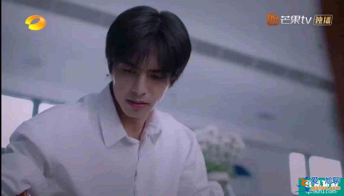 《以家人之名》比比三兄妹的赚钱能力，再看看各自父母，惊人巧合？