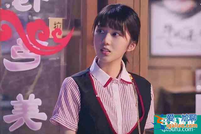 《以家人之名》为啥火？演员和角色吻合！网友：给选角导演加鸡腿？