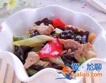 大葱炒肉的做法？