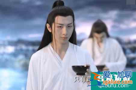 琉璃：为什么每一世，璇玑都要等到司凤死后才知道后悔？？