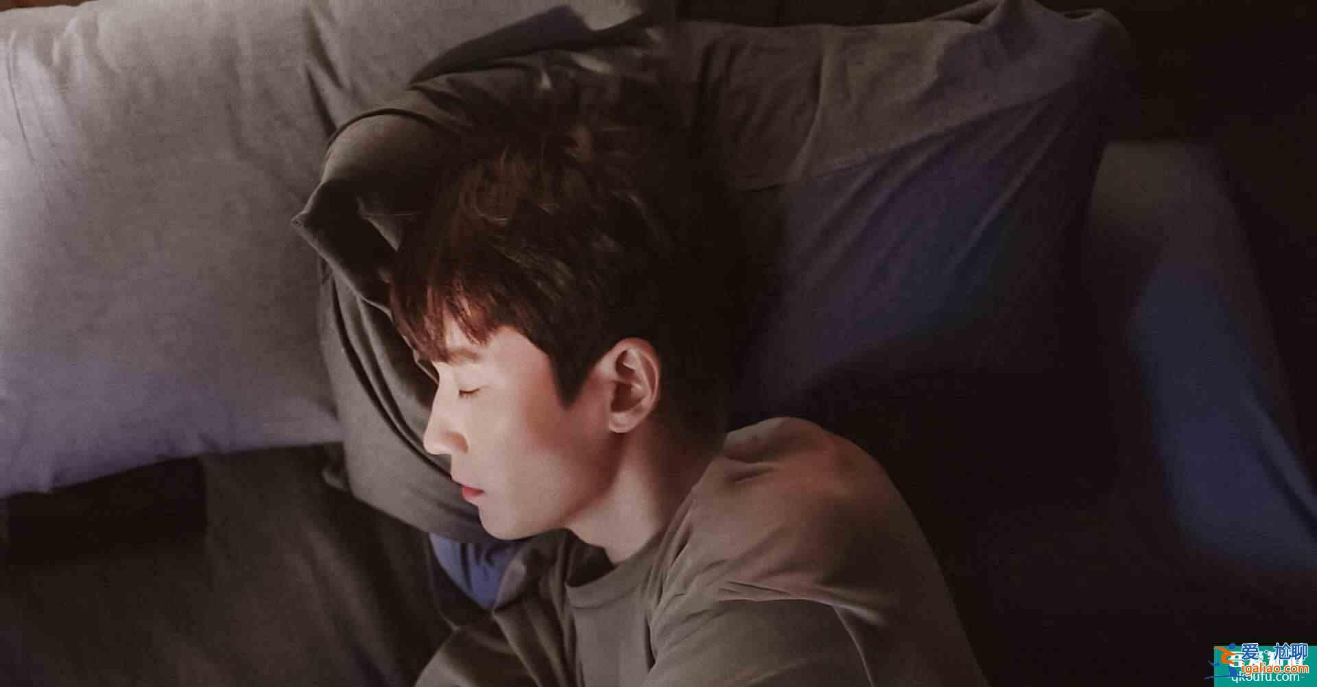 熬夜追剧党福利来袭！《亲爱的自己》定档，朱一龙版最佳男友上线？