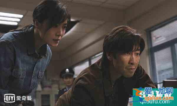 《在劫难逃》鹿晗白天医生→夜晚杀人魔 极端个性转换自如？
