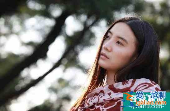 人设崩塌！宋佳《白色月光》被老公背叛，现实中被曝插足已婚导演？