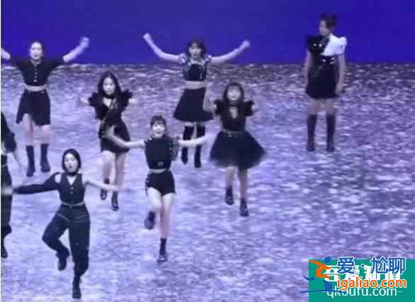 杨超越的《且听凤鸣》：说说村里人的希望？