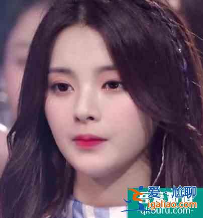杨超越的《且听凤鸣》：说说村里人的希望？