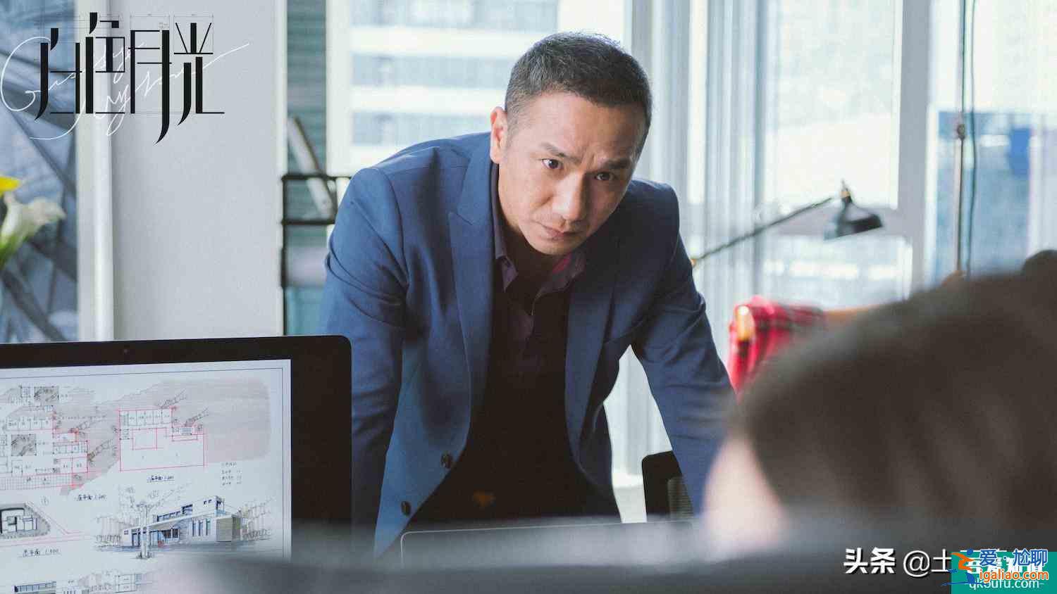 白色月光披着悬疑外衣演女性成长，用力情绪化，再强行归于体面？