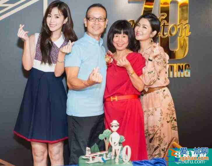 selina为爸爸庆生 一家四口齐聚庆生幸福温馨？